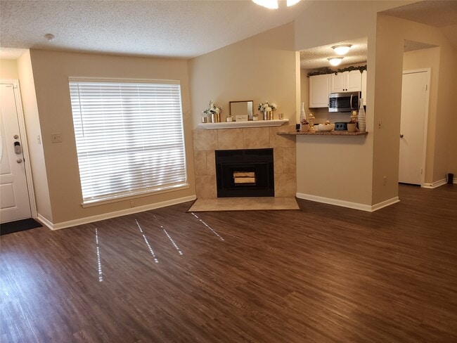 Photo - 7707 Bluejay Twin Cir
