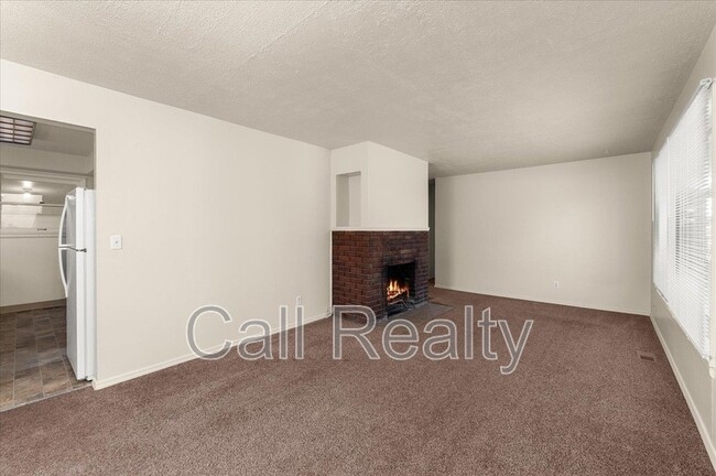 Photo - 3318 E Jackson Ave