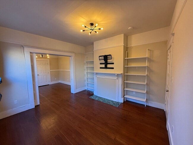 Building Photo - 2921-2923 20th Street Unit 2921 20th Street