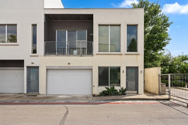 Building Photo - 4801 S Congress Ave Unit A1