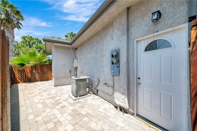 Photo - 10163 Petit Ave