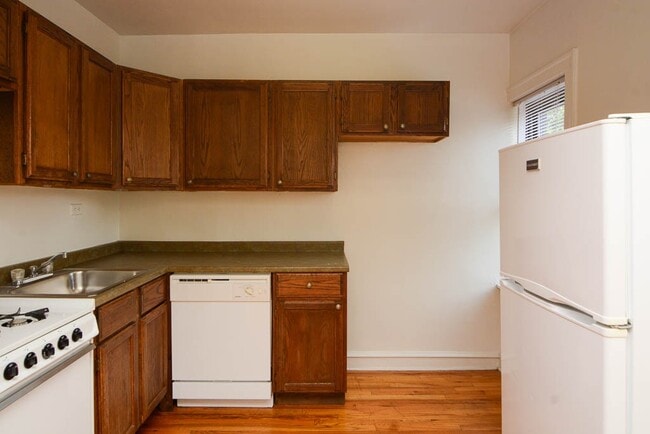 Photo - 545 W Wellington Ave Unit 413