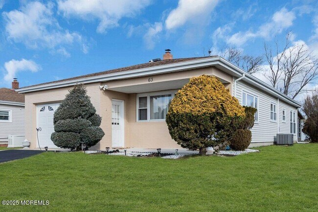 Photo - 63 Hyannis St