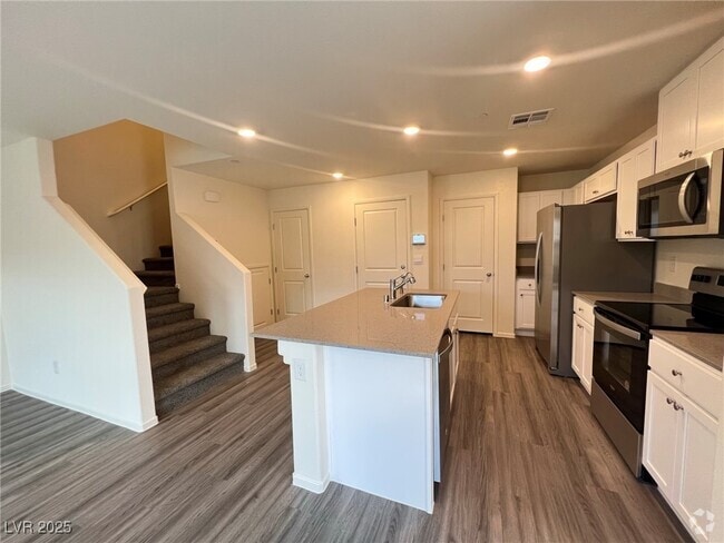Building Photo - 4487 Honey Hls Ave Rental