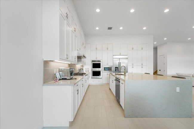 Photo - 9093 Chauvet Wy