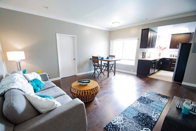 Golden Oaks Apartments