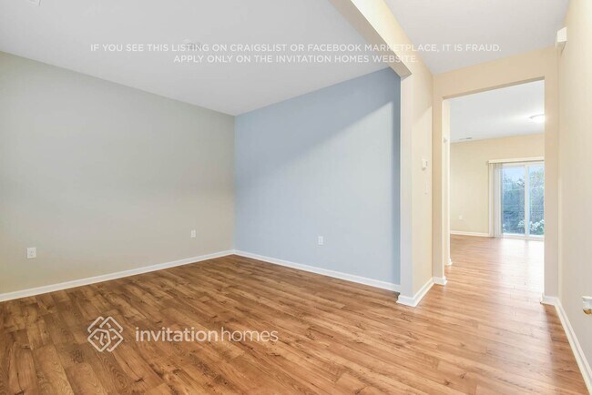 Photo - 118 Calderdale Ln