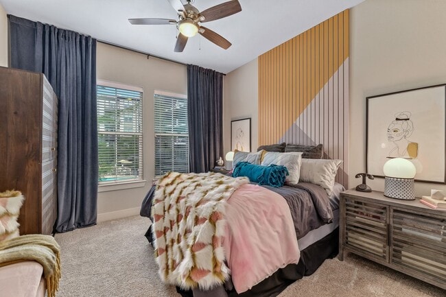 The Fairmount at Oak Lawn