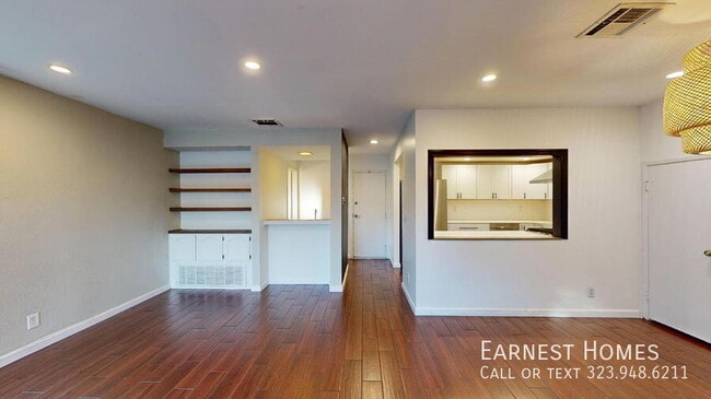 Photo - 7231 Balboa Blvd Unit A