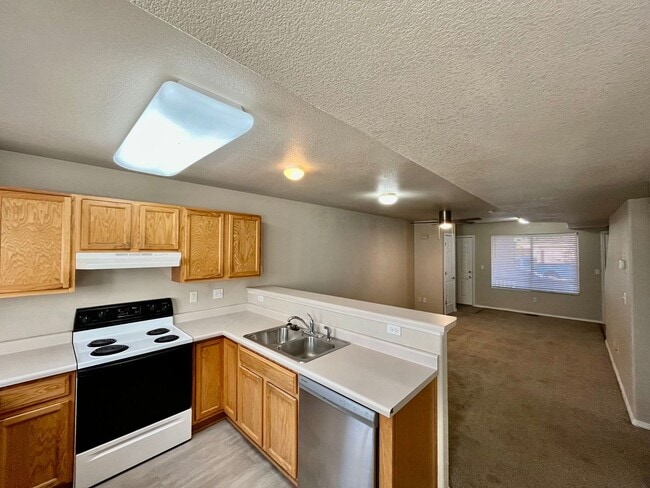 Photo - 7877-7895 Antelope Valley Point Unidad Antelope Valley Point 7883