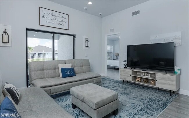 Photo - 333-335 SW 47th Terrace