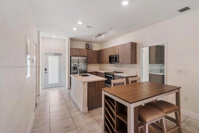 Photo - 4636 NW 84th Ave Unit 13