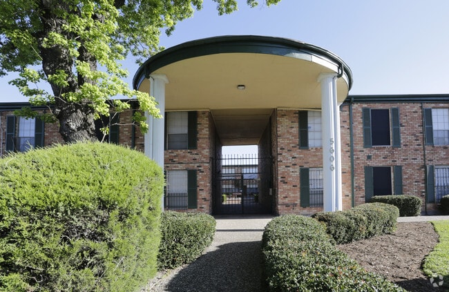 Photo - The Atrium At 5606