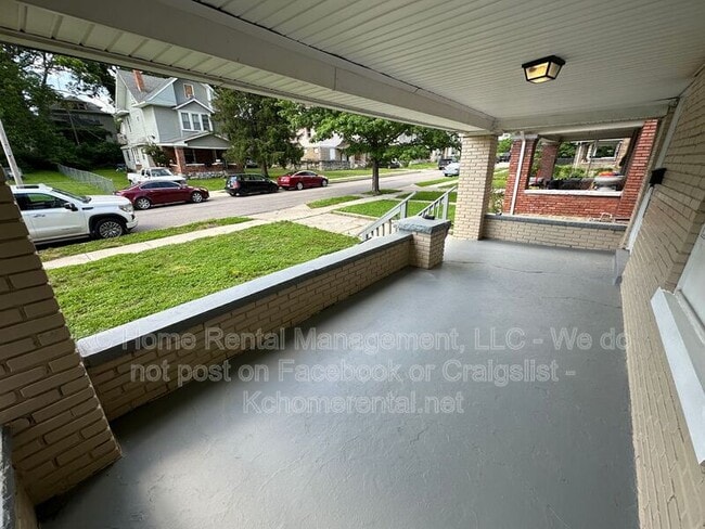 Photo - 3016 E 32 St