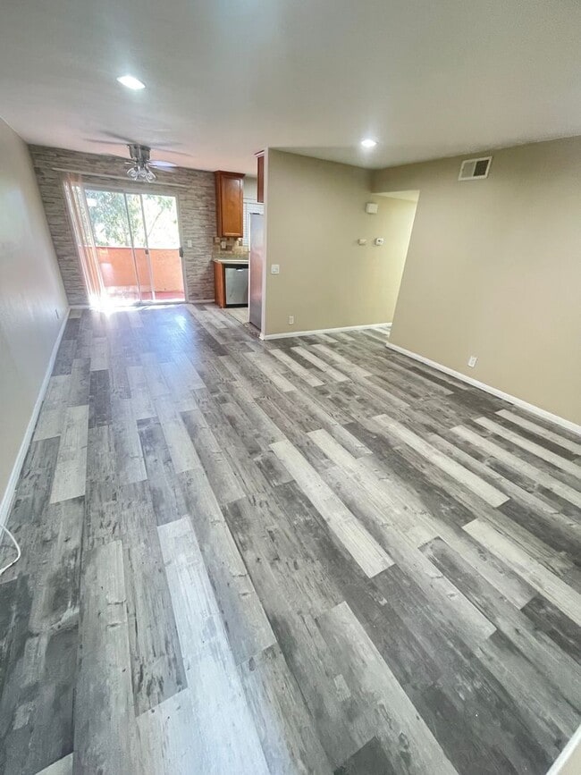 Photo - Lakeside living in Oceanside