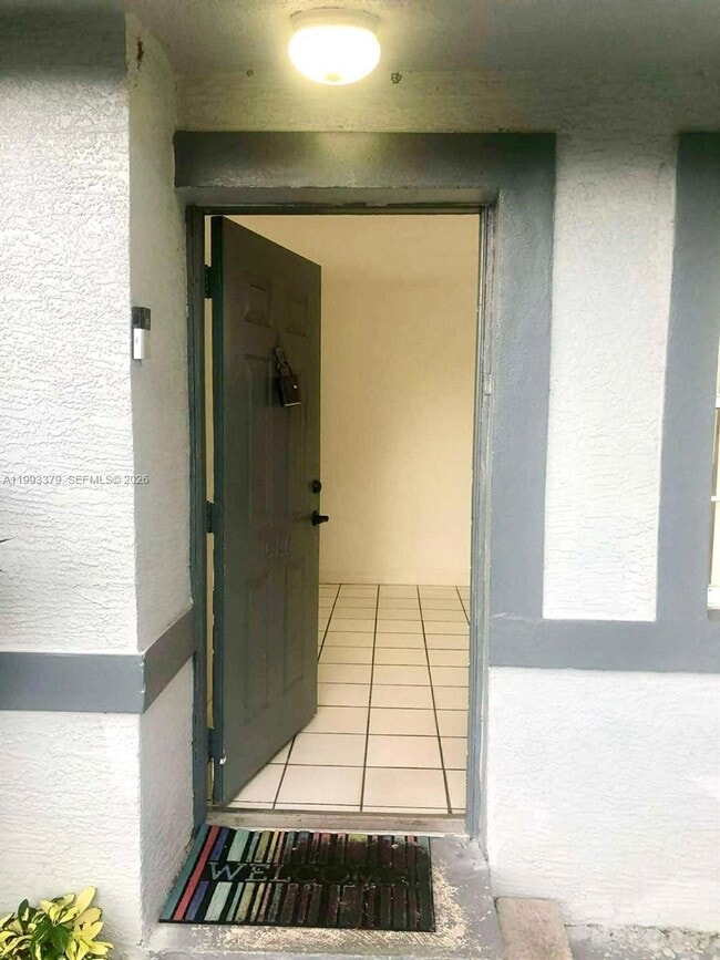 Building Photo - 580 Tallulah Rd Unit 0