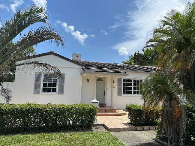 Photo - 1102 NE 117th St