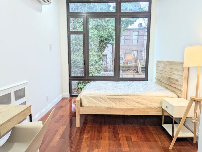 Bedroom 2 - 952 Greene Ave