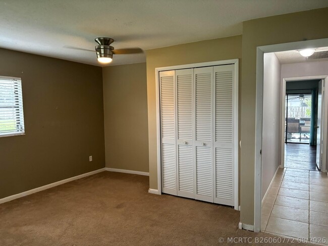 Photo - 202 SW Crescent Ave