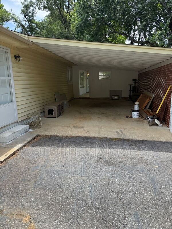 Photo - 1004 Blanton Pl