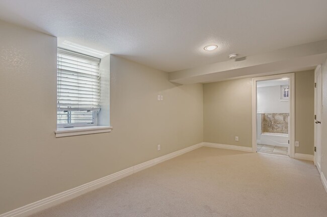 Photo - 3334 W 37th Ave