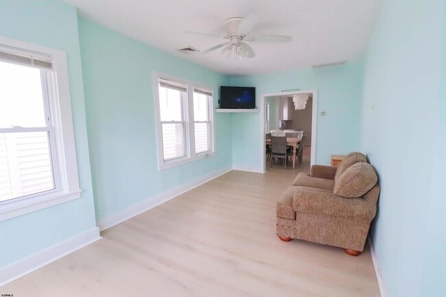 Photo - 129 N Derby Ave