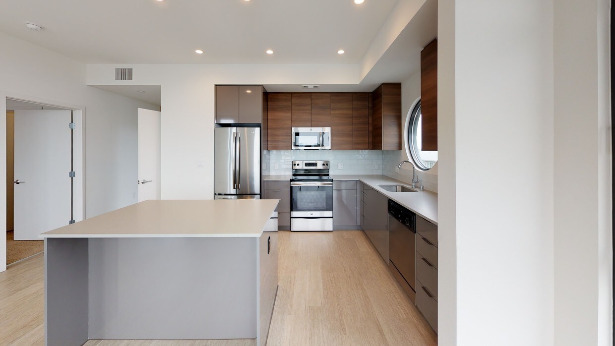 Photo - Aquatic Fourth Street Apartments