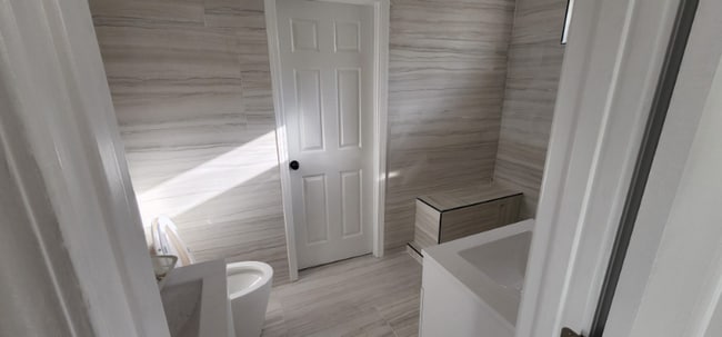 Photo - 830 Market St