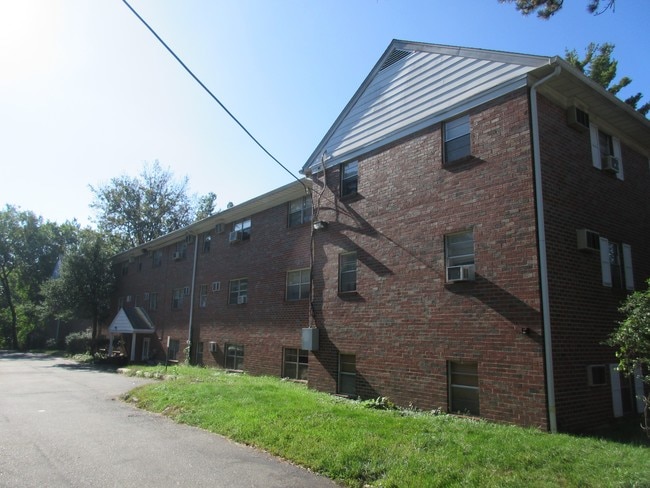 Photo - Plymouth Manor