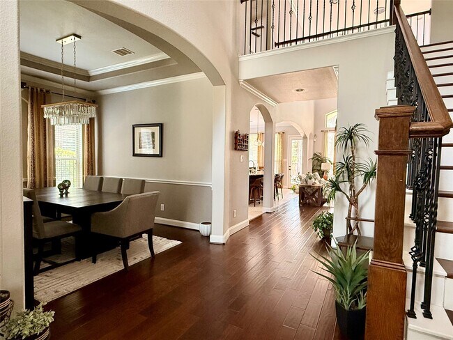 Photo - 166 Lindenberry Cir