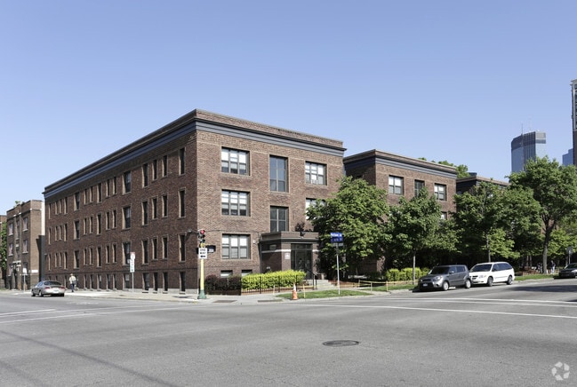 Building Photo - The Elms