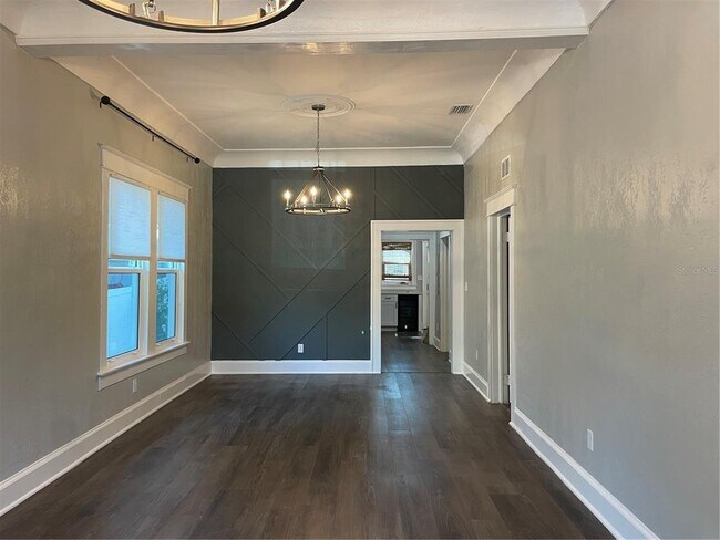 Photo - 1932 W Spruce St