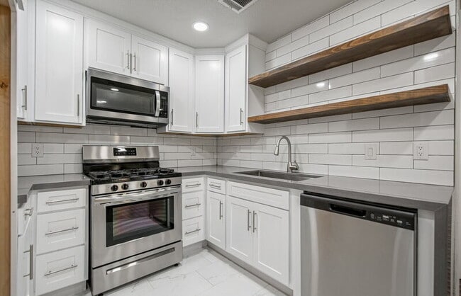 Photo - 9223 Ridgeland St