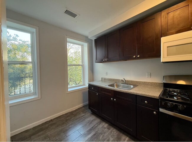 Photo - 148 3rd St Unit 3