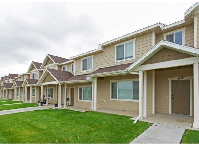 Building Photo - Strata Estates of Williston Rental