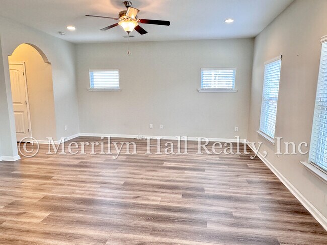 Photo - Beautiful 3 Bed, 2.5 Bath close to Lexington Medical