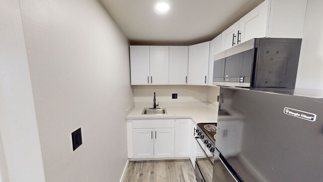 Photo - Ideal for solo tenants or couples!