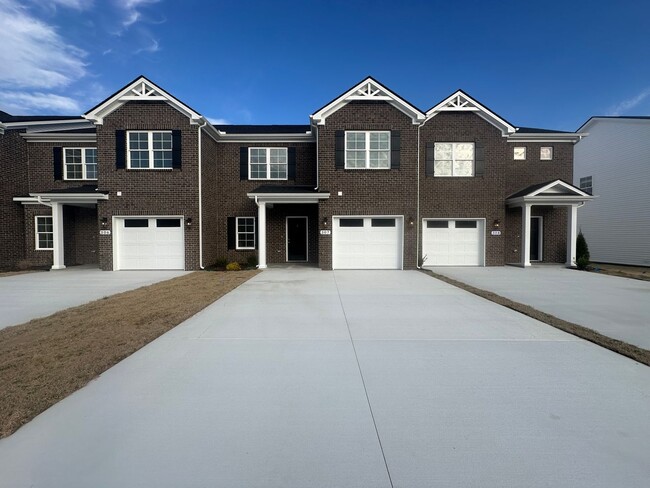 BRAND NEW 4 Bed 3 Bath Townhome Near The H... - BRAND NEW 4 Bed 3 Bath Townhome Near The H...