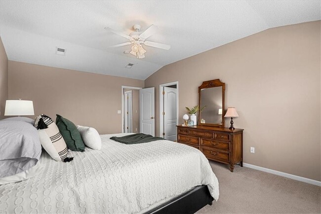 Photo - 15557 Floyd St