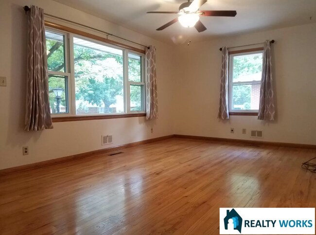 Photo - Lovely 4 Bed House!
