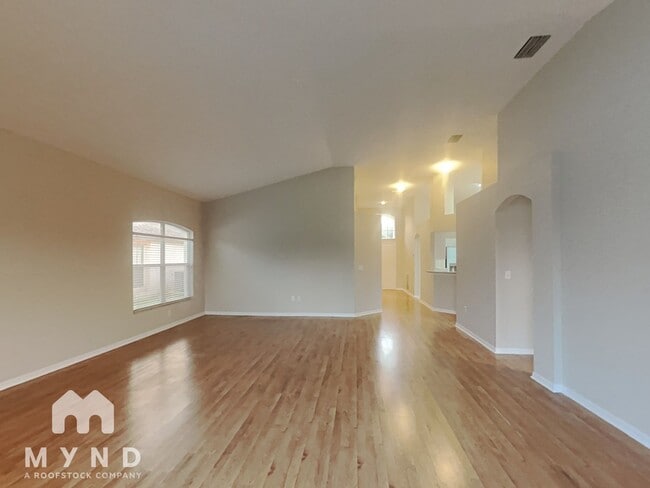 Photo - 1328 Maximilian Dr