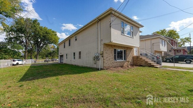 Photo - 591 Cherry St