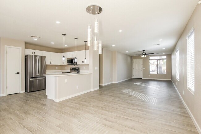 Photo - 15915 W Tasha Dr