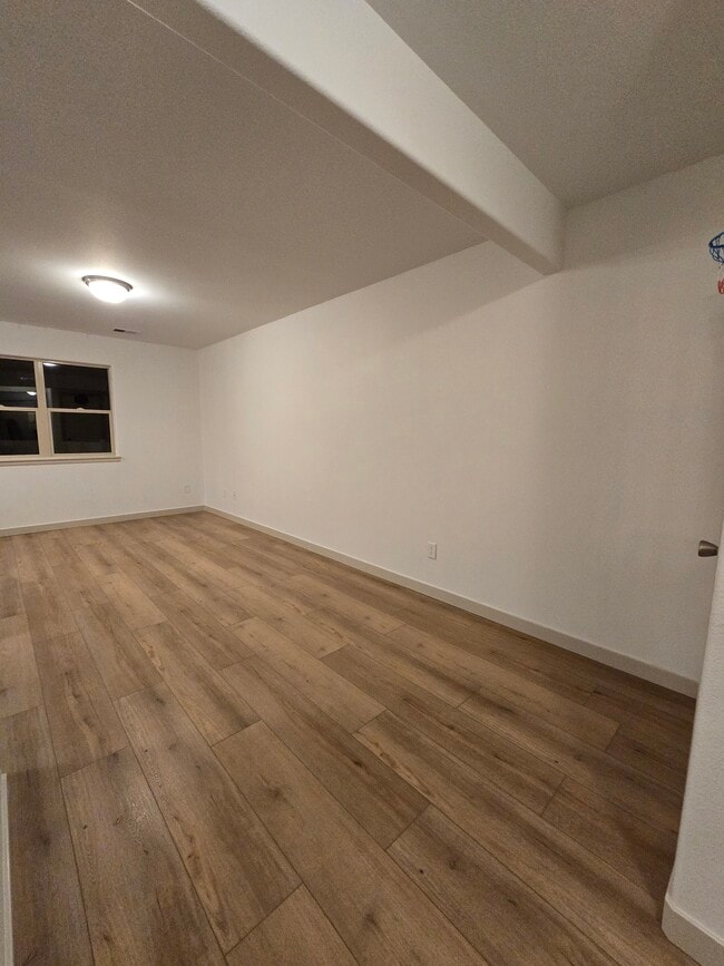 Building Photo - 2465 Theresea Ln