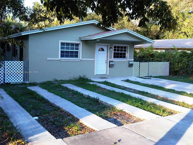 Building Photo - 71 NE 43rd St Rental