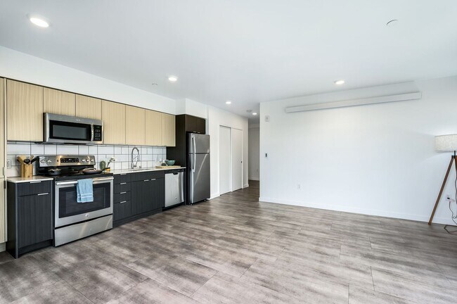 Photo - Crane Interbay Apartments