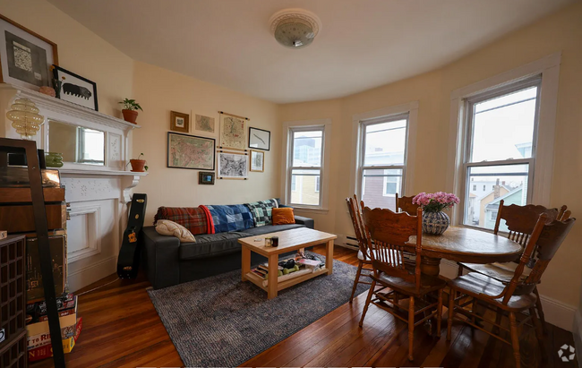 Building Photo - 38 Jefferson St Unit 3 Rental