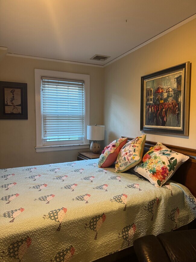 388 Hall Ct