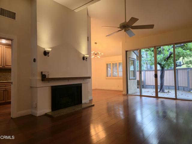 Photo - 277 E Del Mar Blvd Townhome