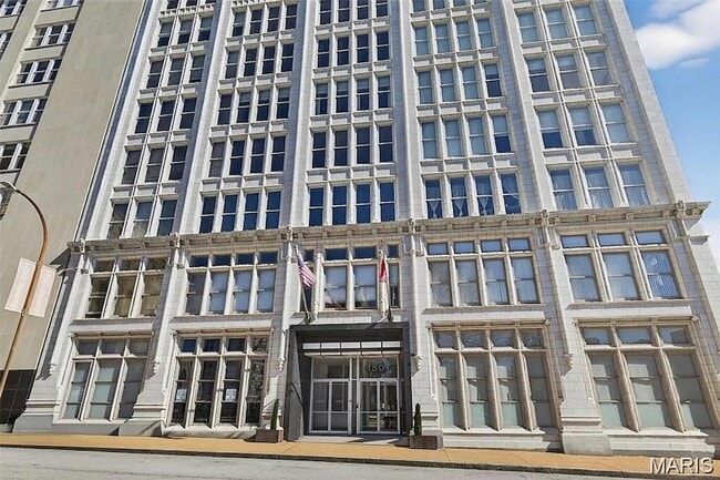 Building Photo - 1501 Locust St Unit 202